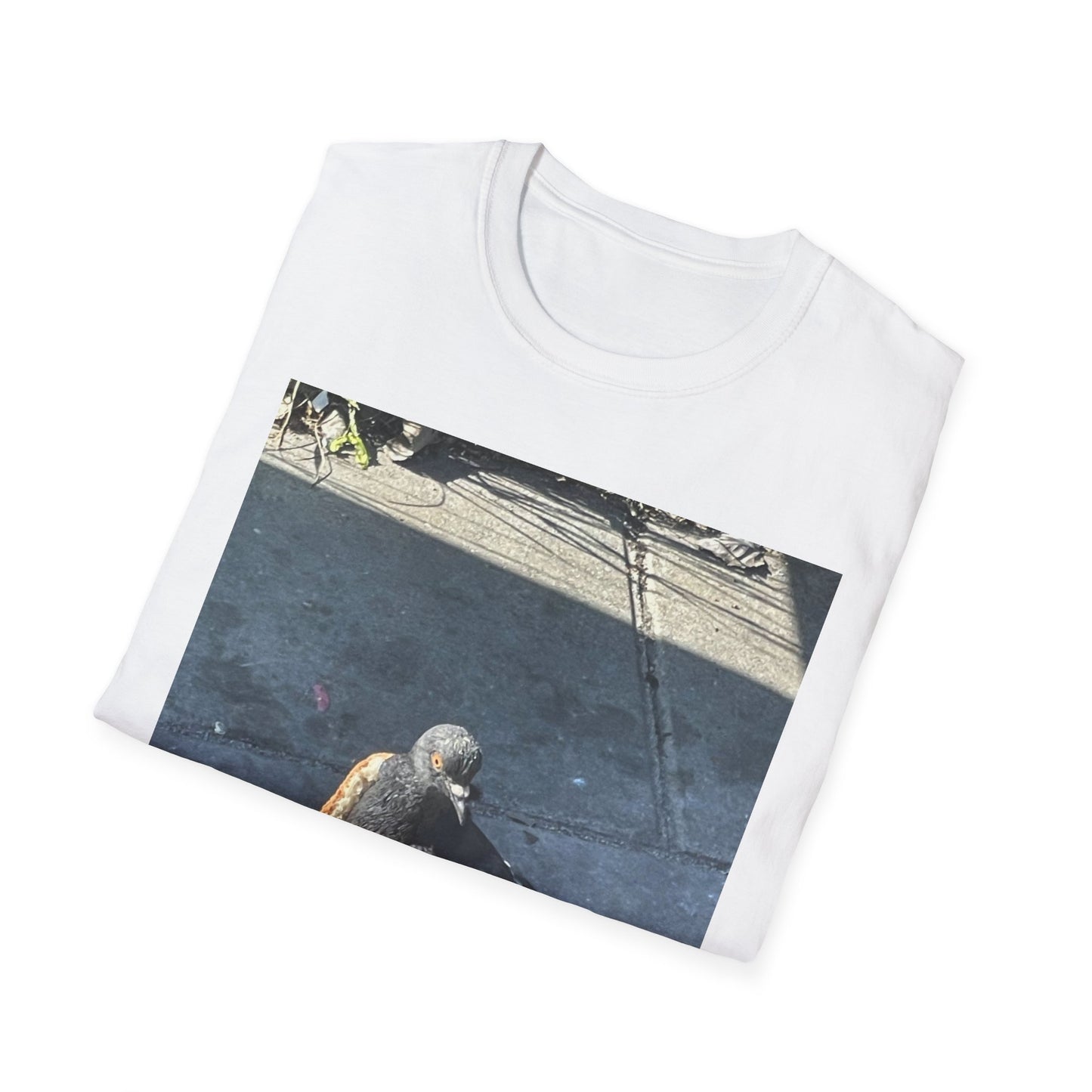 Casual Graphic Tee, Unisex Softstyle T-Shirt with Bird Design, Perfect for Bird Lovers, Gift for Nature Enthusiasts, Everyday Wear