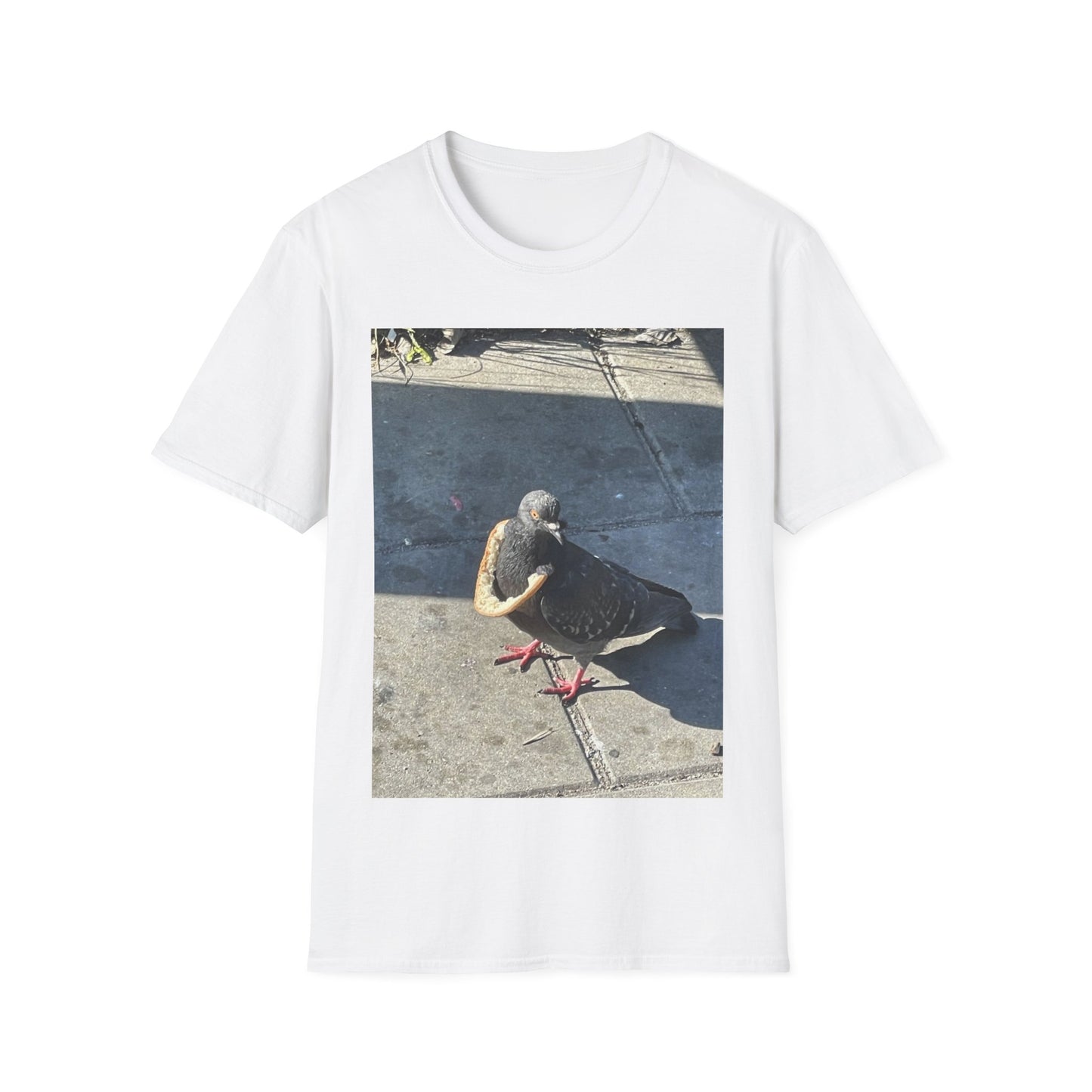 Casual Graphic Tee, Unisex Softstyle T-Shirt with Bird Design, Perfect for Bird Lovers, Gift for Nature Enthusiasts, Everyday Wear