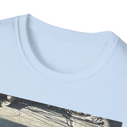 Casual Graphic Tee, Unisex Softstyle T-Shirt with Bird Design, Perfect for Bird Lovers, Gift for Nature Enthusiasts, Everyday Wear