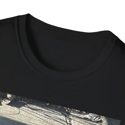 Casual Graphic Tee, Unisex Softstyle T-Shirt with Bird Design, Perfect for Bird Lovers, Gift for Nature Enthusiasts, Everyday Wear