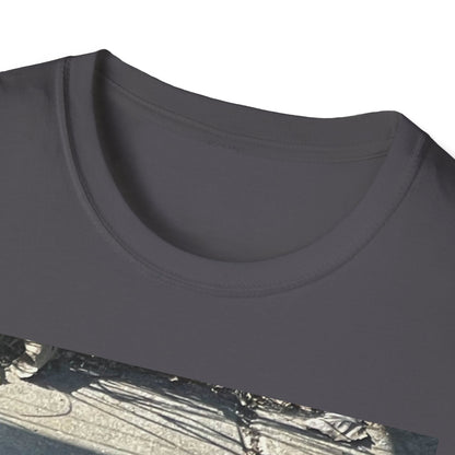 Casual Graphic Tee, Unisex Softstyle T-Shirt with Bird Design, Perfect for Bird Lovers, Gift for Nature Enthusiasts, Everyday Wear